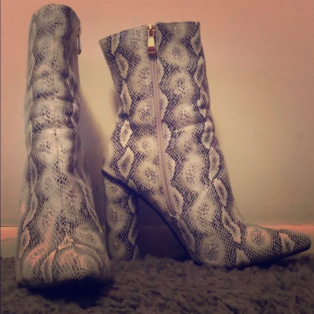 B&W Leopard Booties!